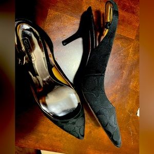 Black Signature Coach kitten heels EUC size 8 1/2